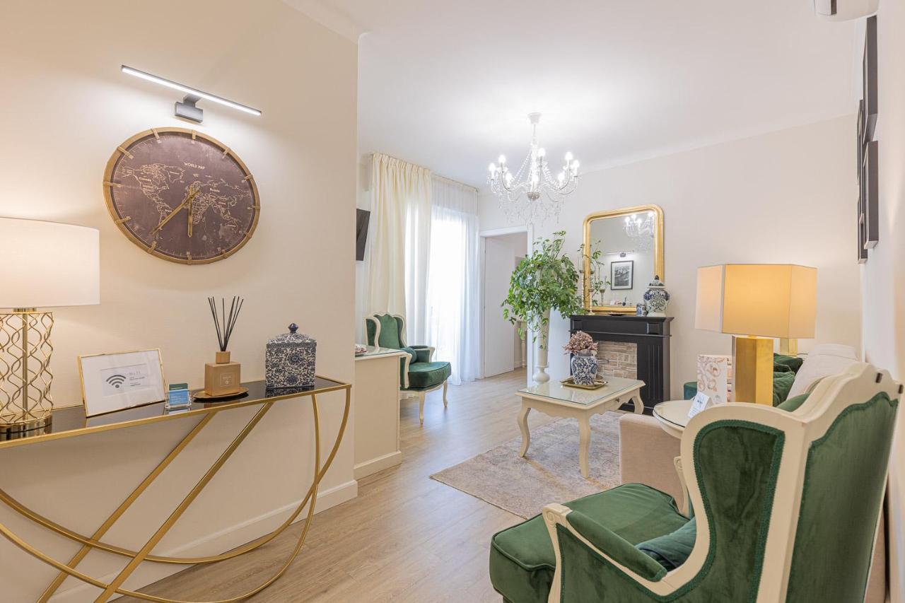 Crys: Apartments, Holiday, Business, Verde Verona Bagian luar foto